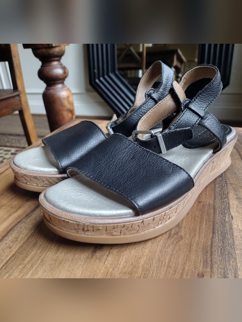 Lucca Lane Black Leather Kameron Sandals Size 8